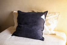 Charger l'image dans la galerie, Le grand coussin