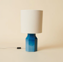 Charger l&#39;image dans la galerie, La lampe octogonale

